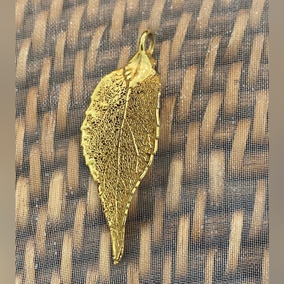 Ethereal Handmade 14K gold Leaf Pendant - Picture 1 of 2